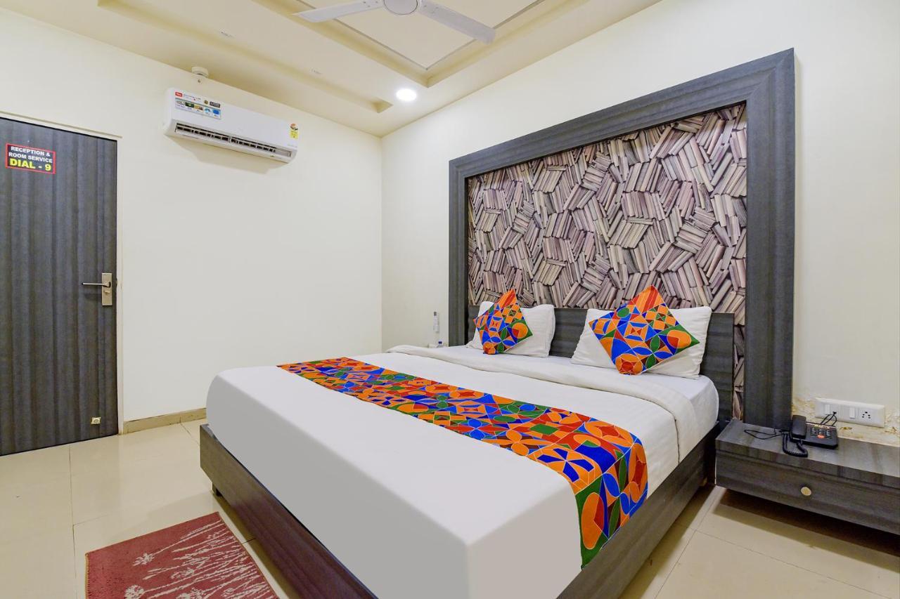 Fabexpress Pearl Villa Ahmedabad Exterior photo