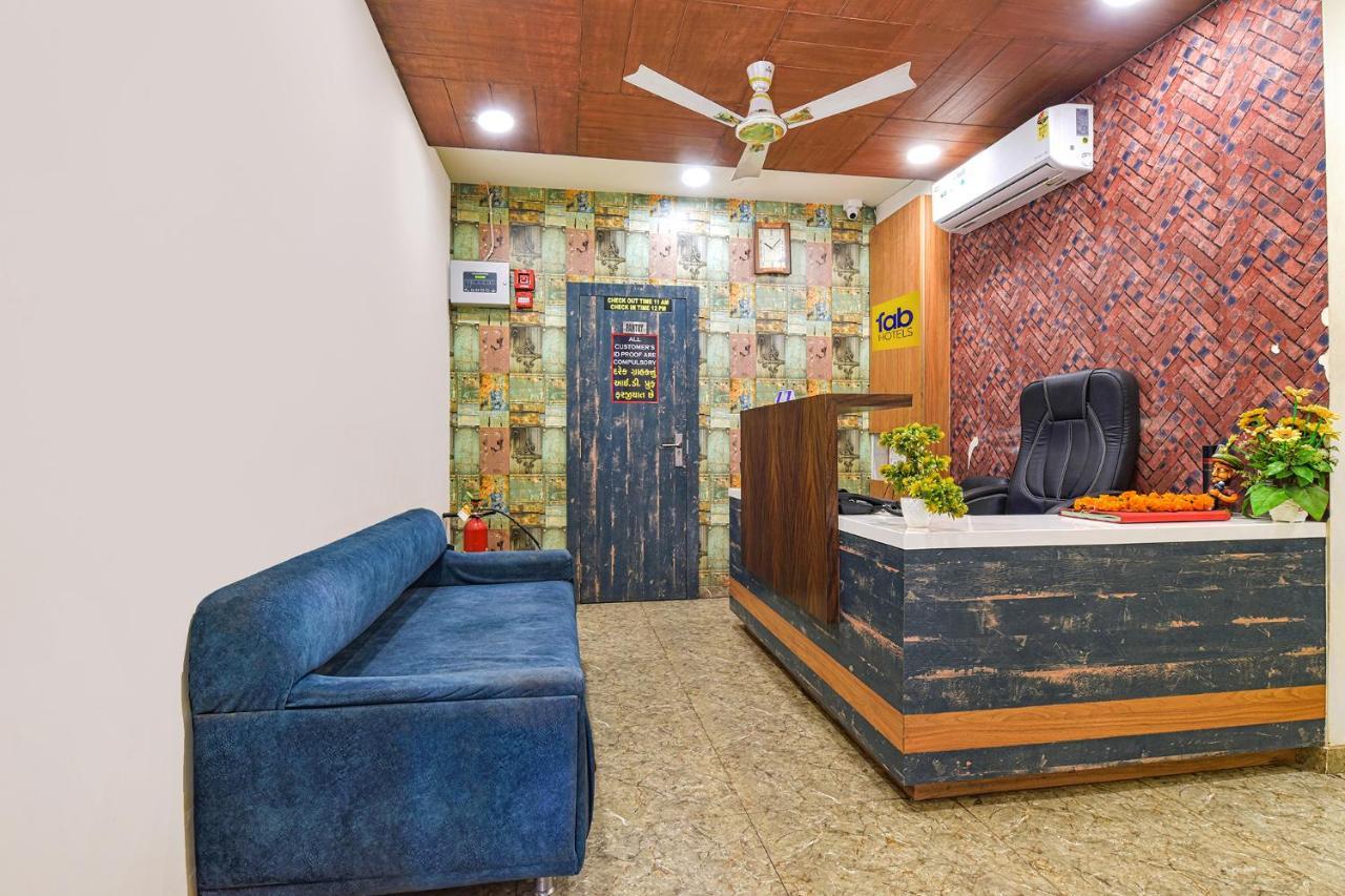 Fabexpress Pearl Villa Ahmedabad Exterior photo