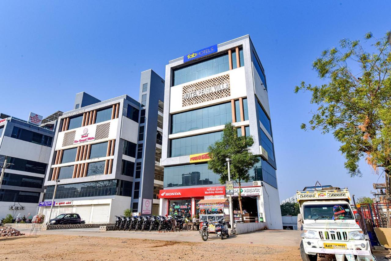 Fabexpress Pearl Villa Ahmedabad Exterior photo